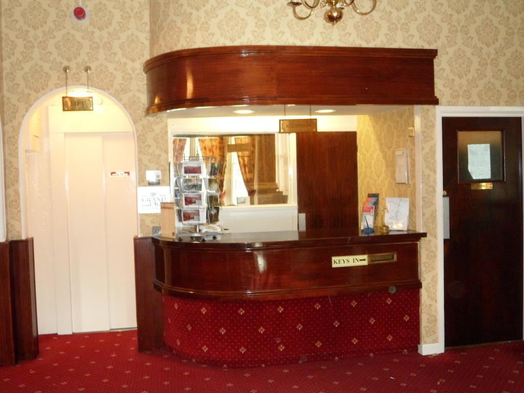 Glen Usk Hotel Llandrindod Wells Exterior foto
